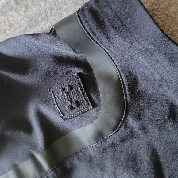 Under Armour Shorts - Picture 4 of 5